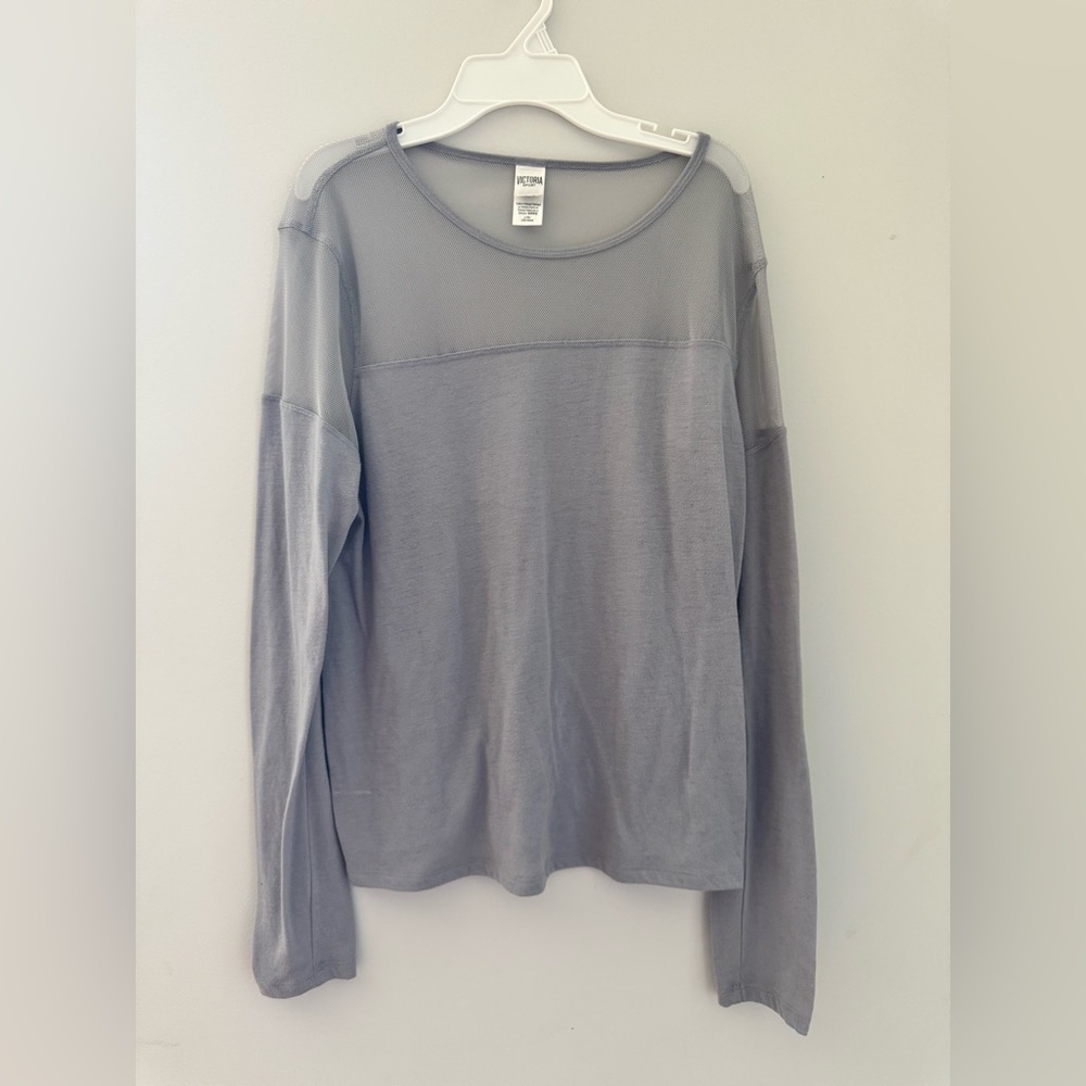 Victoria Sport mesh gray long sleeve top, size large
